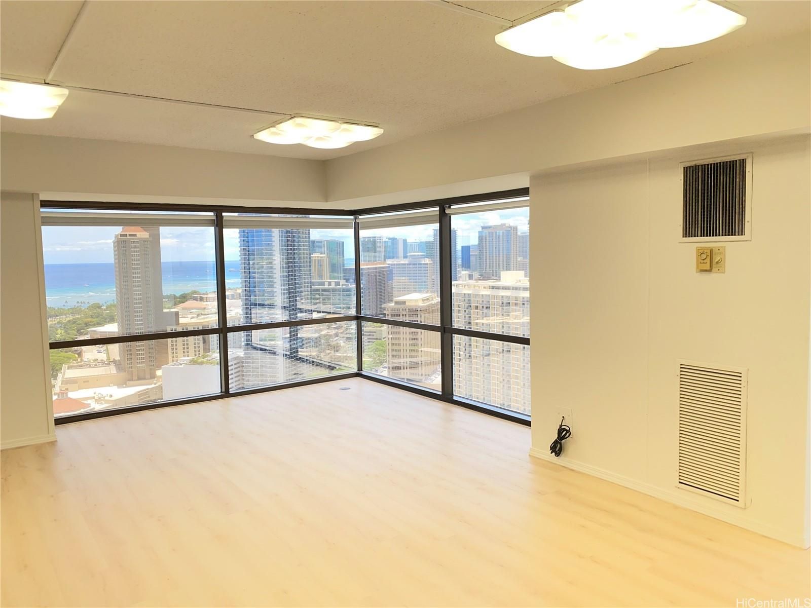 Century Center Unit 3401 in MCCULLY