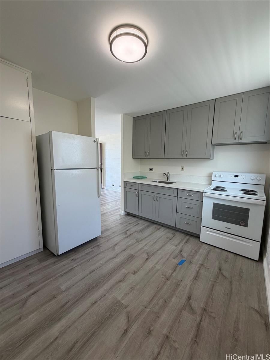 915 Birch St #206, Honolulu, HI, 96814 in ALA MOANA