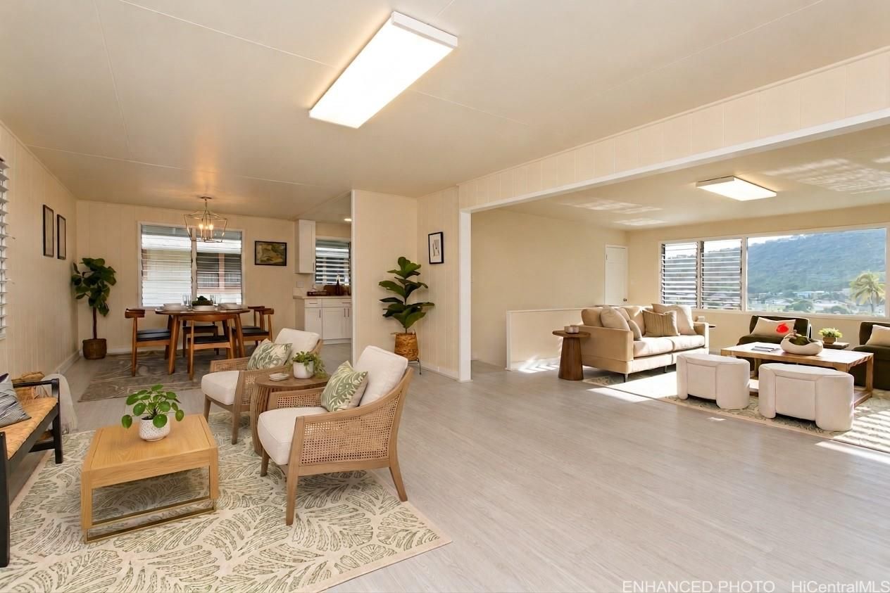 818 Alamuku St , Honolulu, HI, 96821 in AINA HAINA AREA
