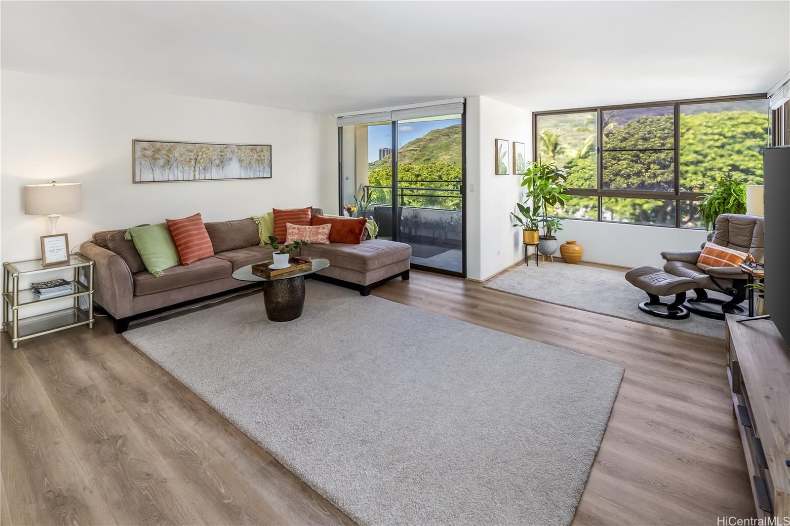 Plaza Hawaii Kai Unit 301 in HAHAIONE-LOWER