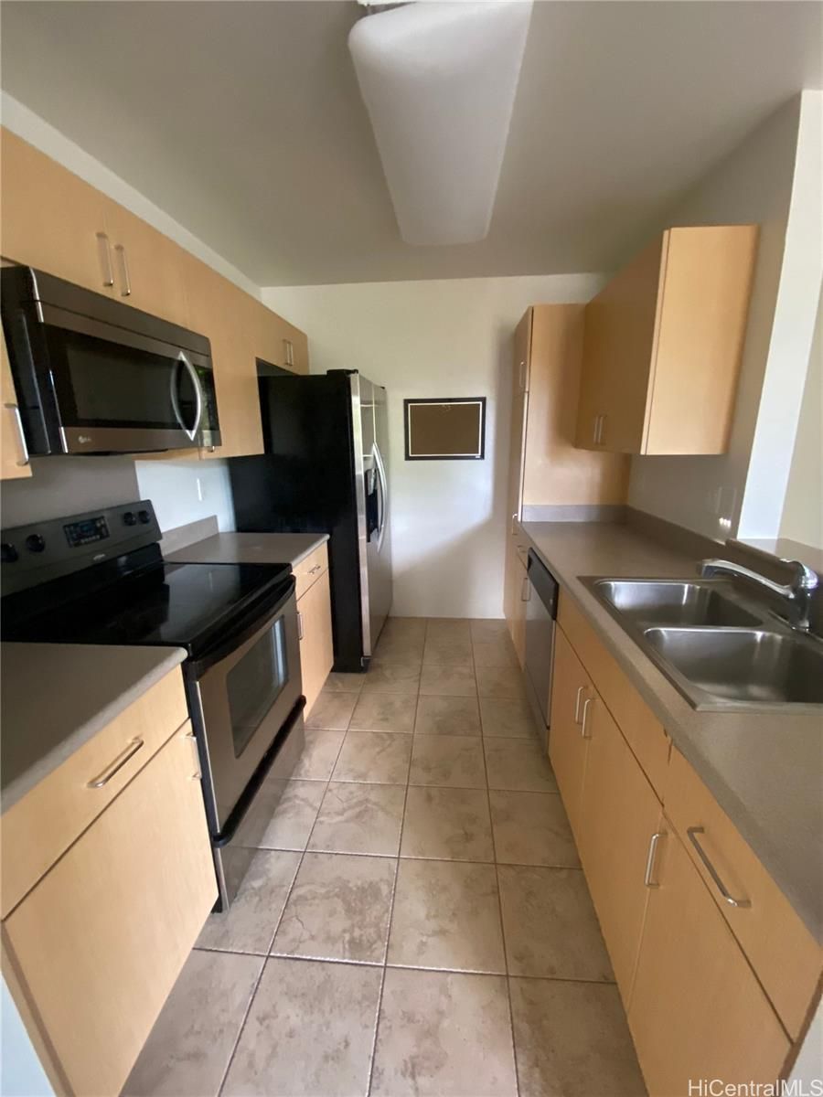 95-988 Ukuwai St #608, Mililani, HI, 96789 in MILILANI MAUKA