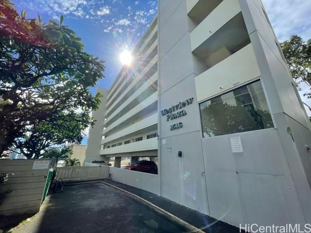 Westview Plaza Unit 505 in PUNCHBOWL-LOWER