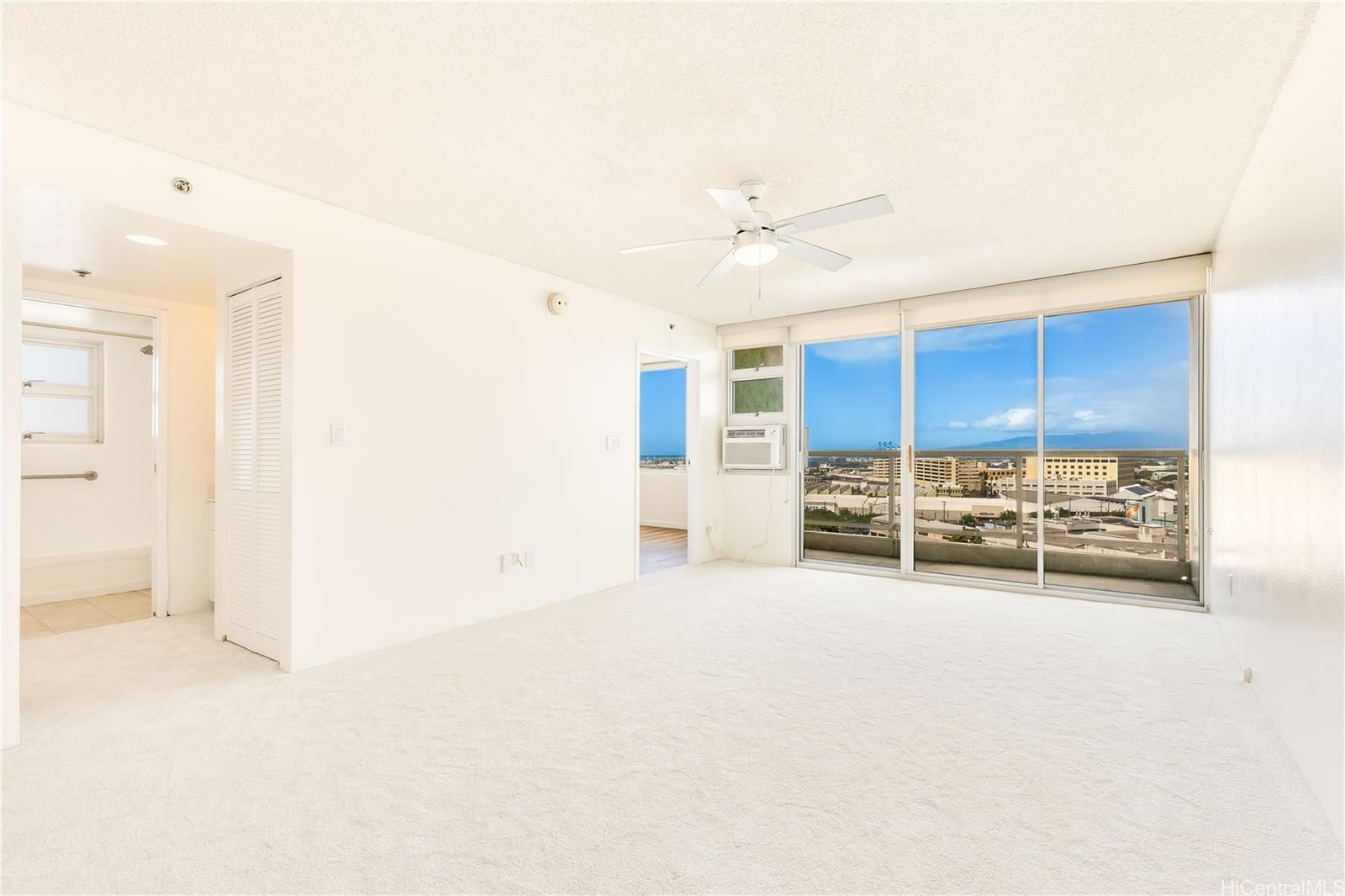 215 North King Unit 1511 in DILLINGHAM