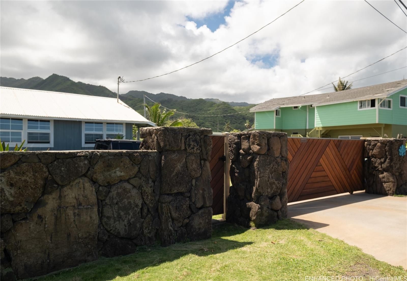 53-932 Kamehameha Hwy , Hauula, HI, 96717 in HAUULA