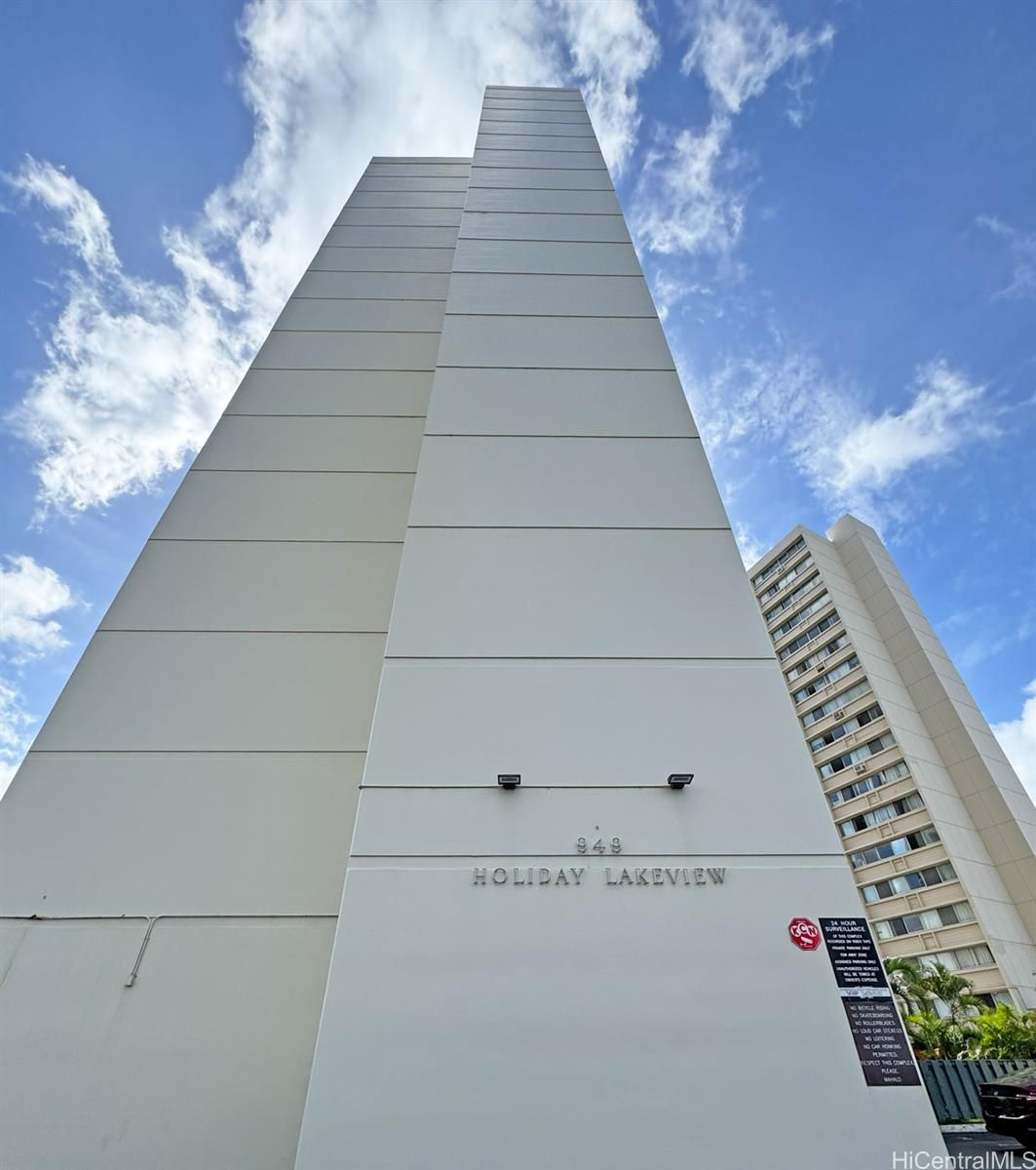 Holiday Lakeview Unit 304 in SALT LAKE