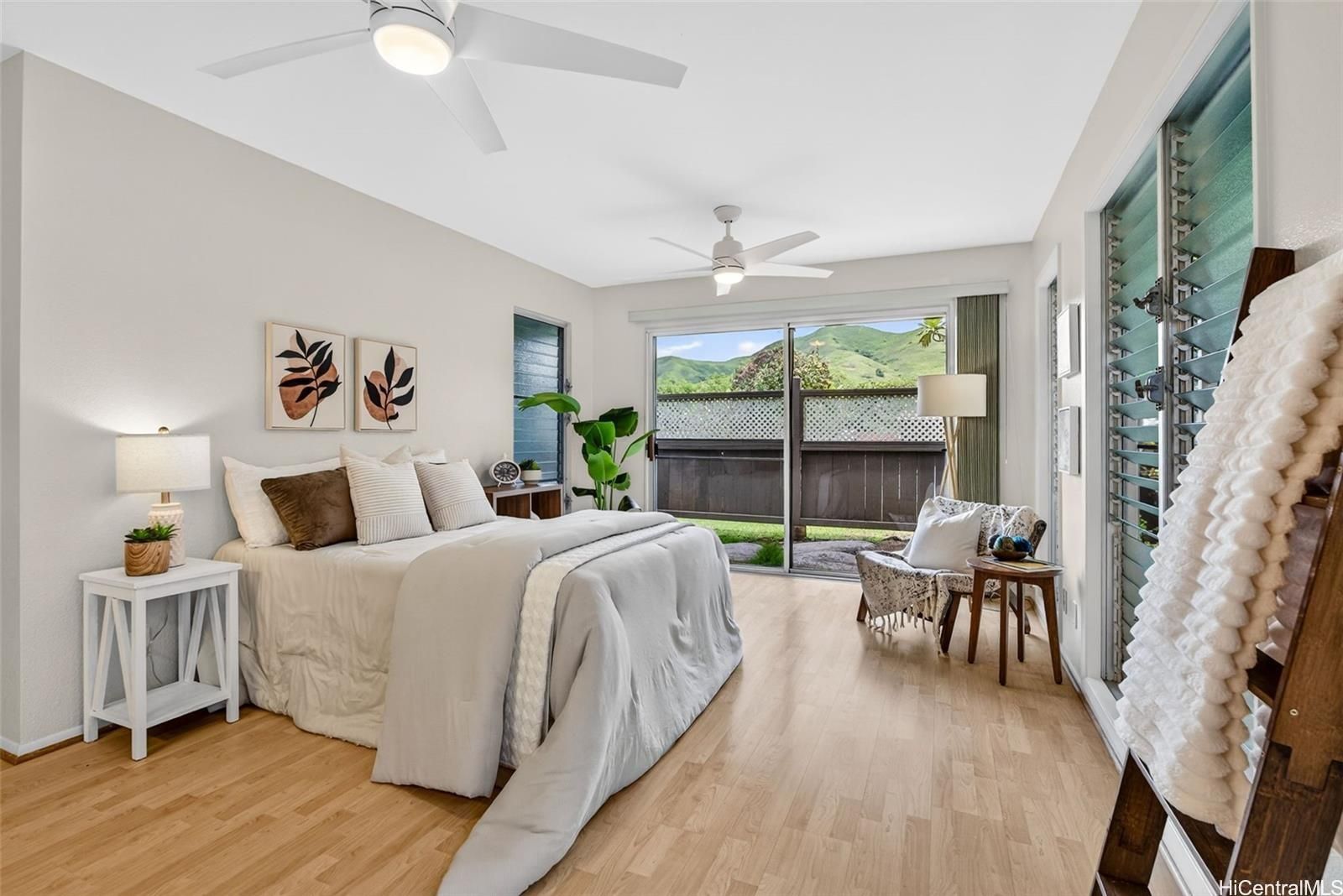 821A Kainui Dr , Kailua, HI, 96734 in KOOLAUPOKO