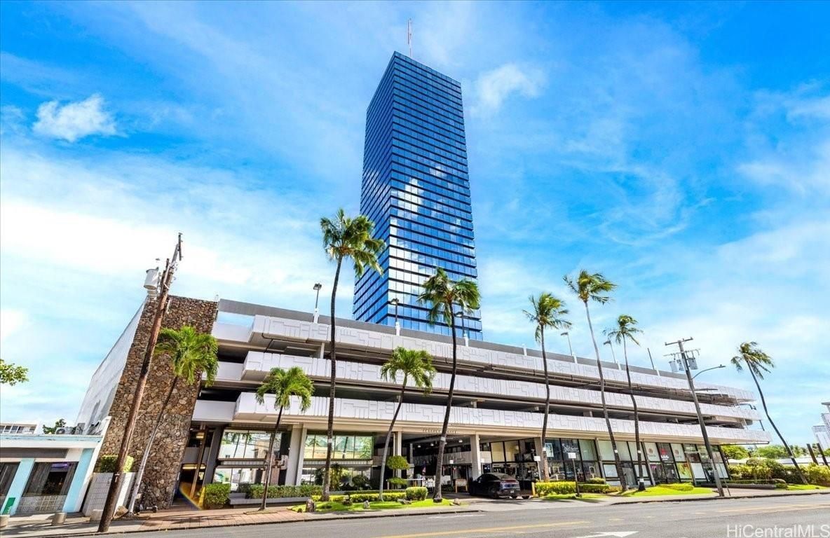 1750 Kalakaua Ave #802, Honolulu, HI, 96826 in MCCULLY