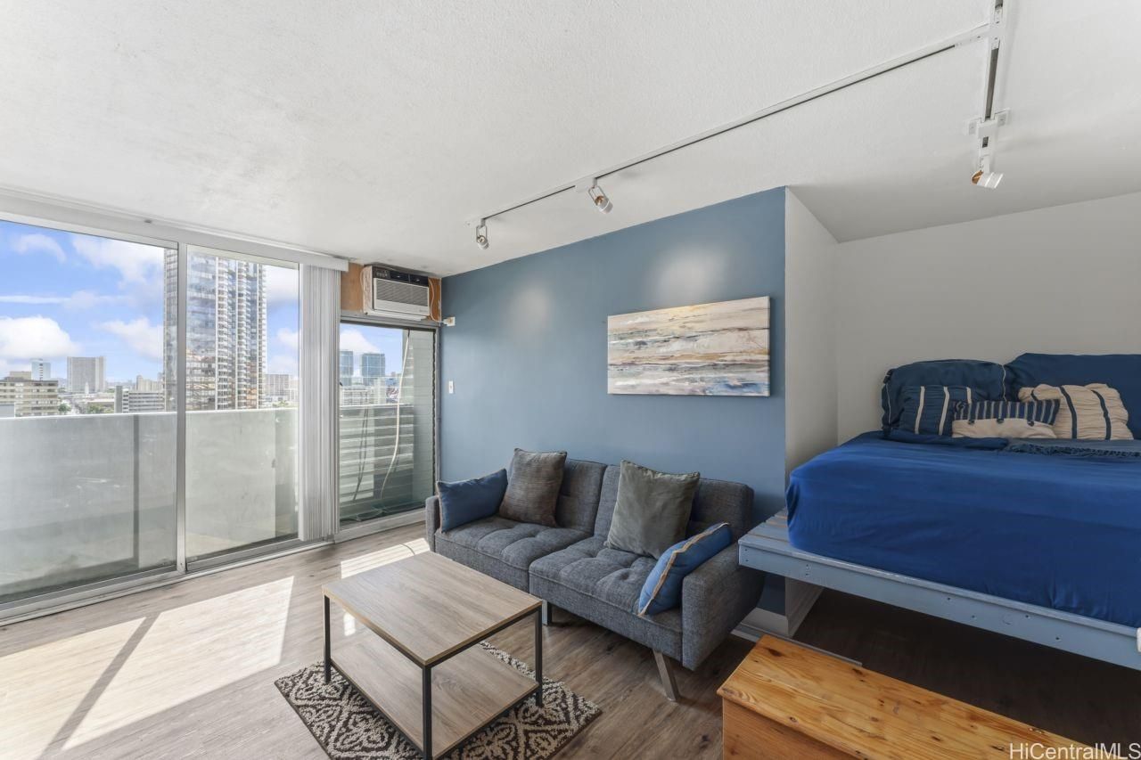 Ward Kinau Unit 901 in PUNCHBOWL-LOWER