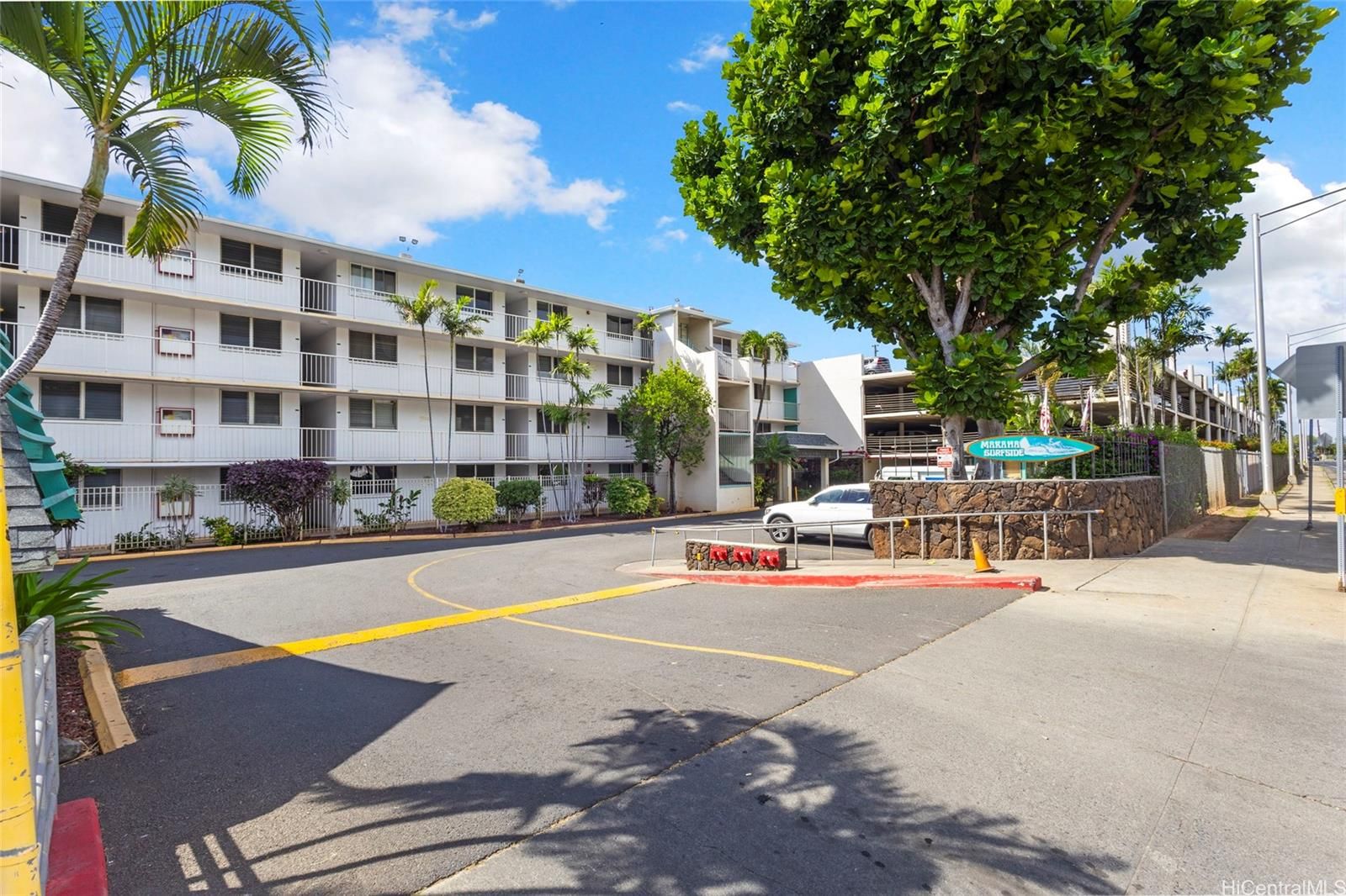 Makaha Surfside Unit PKG STALL C-69 in WAIANAE