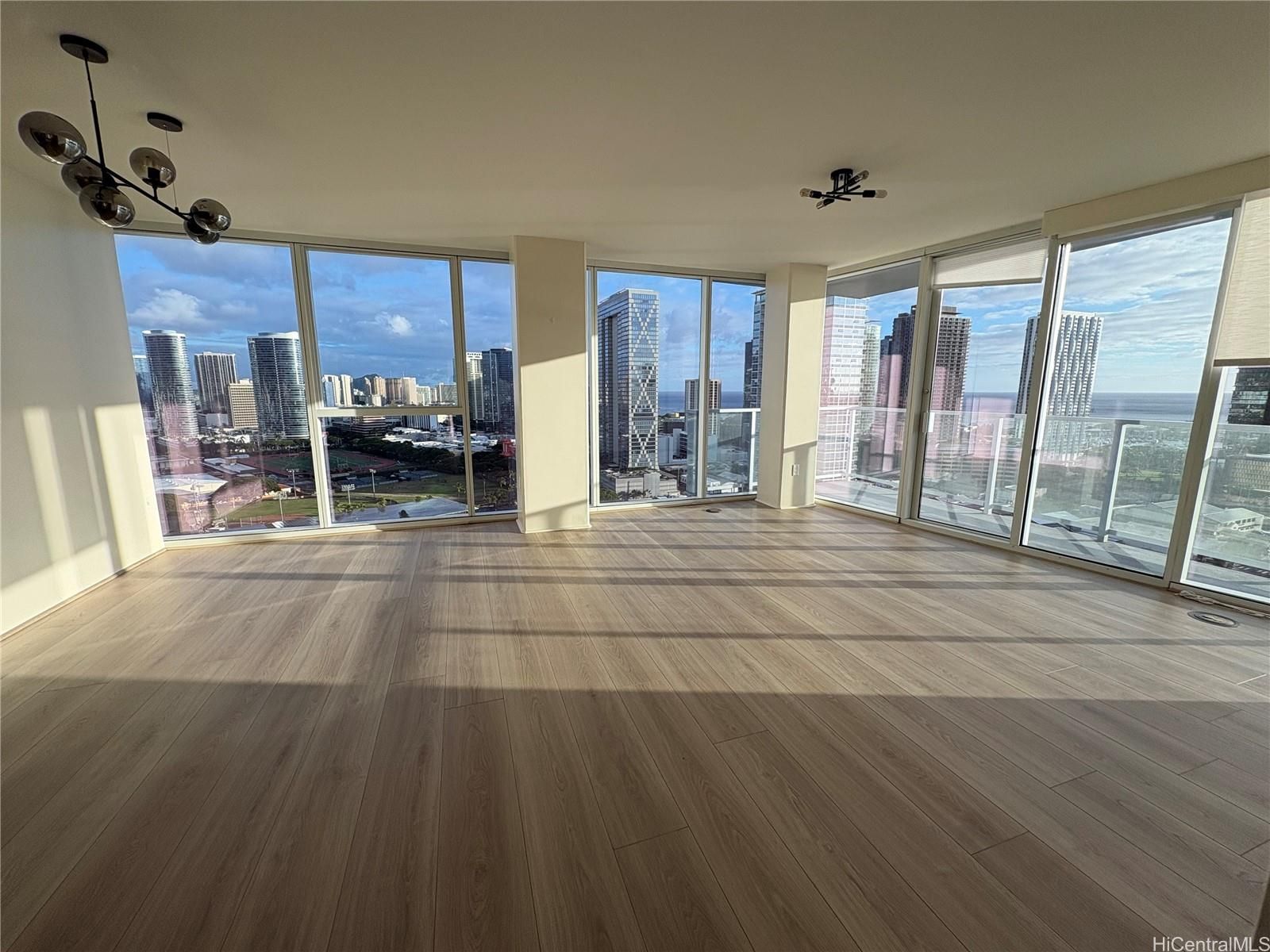 Symphony Honolulu Unit 2505 in KAKAAKO