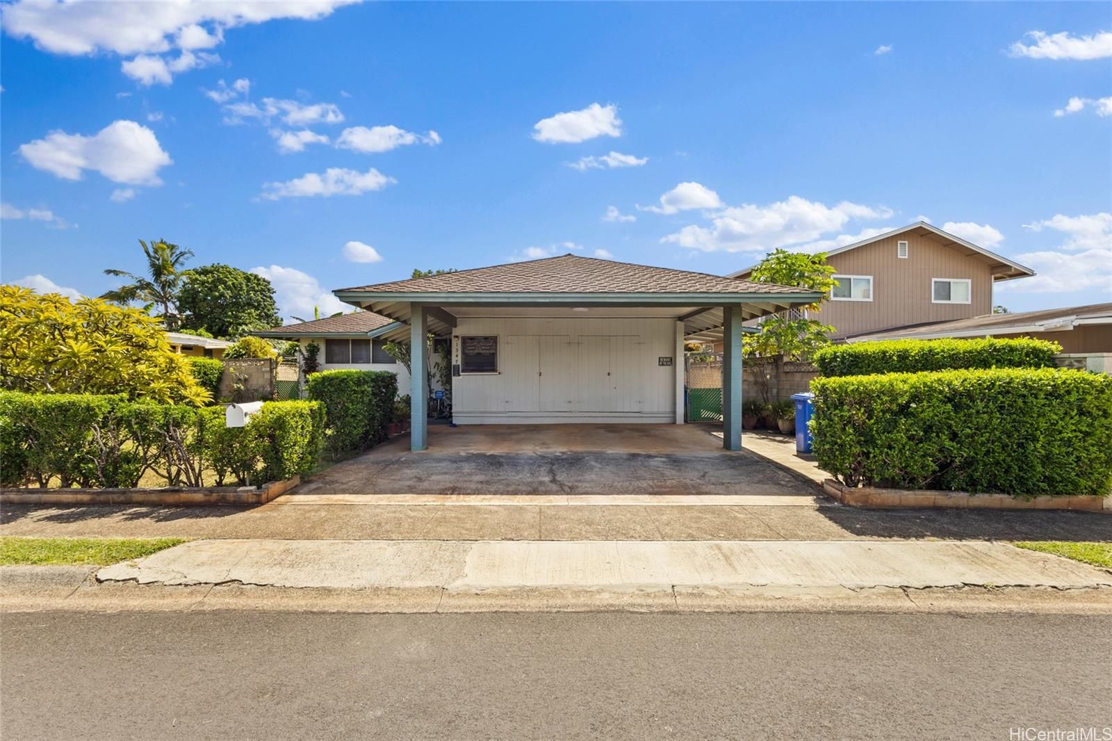 1347 Uila St , Honolulu, HI, 96818 in FOSTER VILLAGE