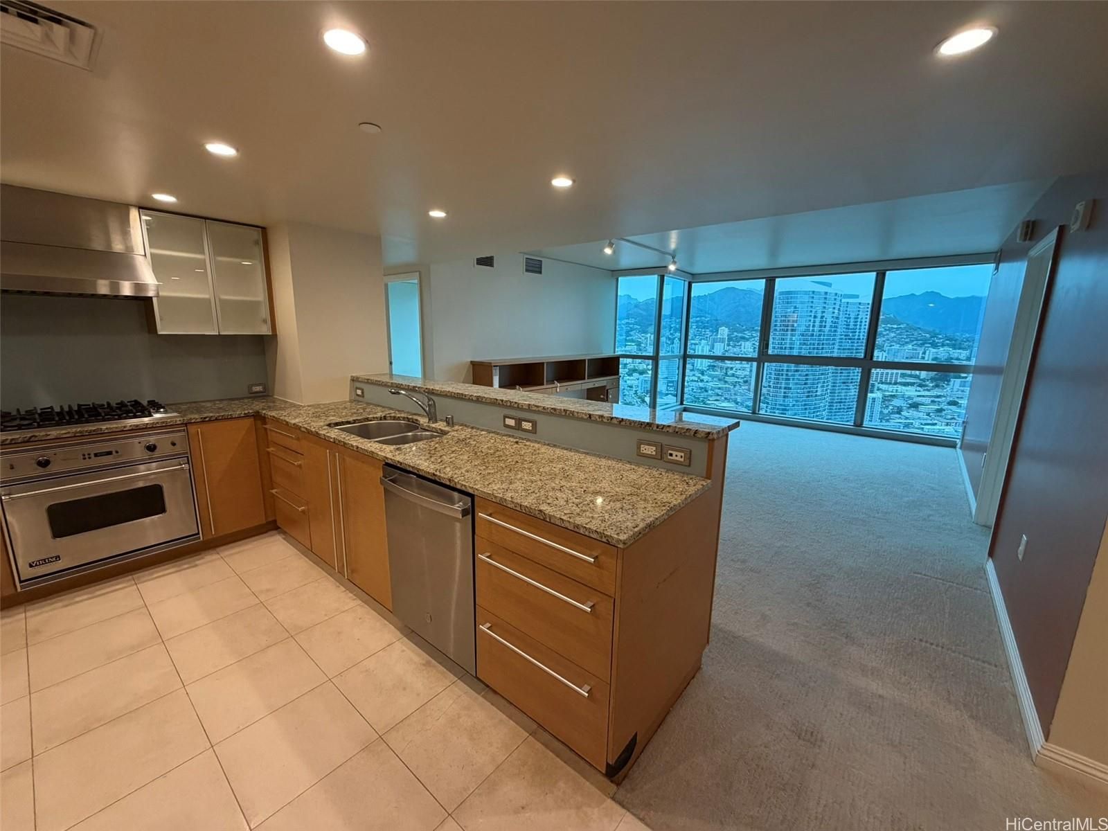 Koolani Unit 3801 in KAKAAKO