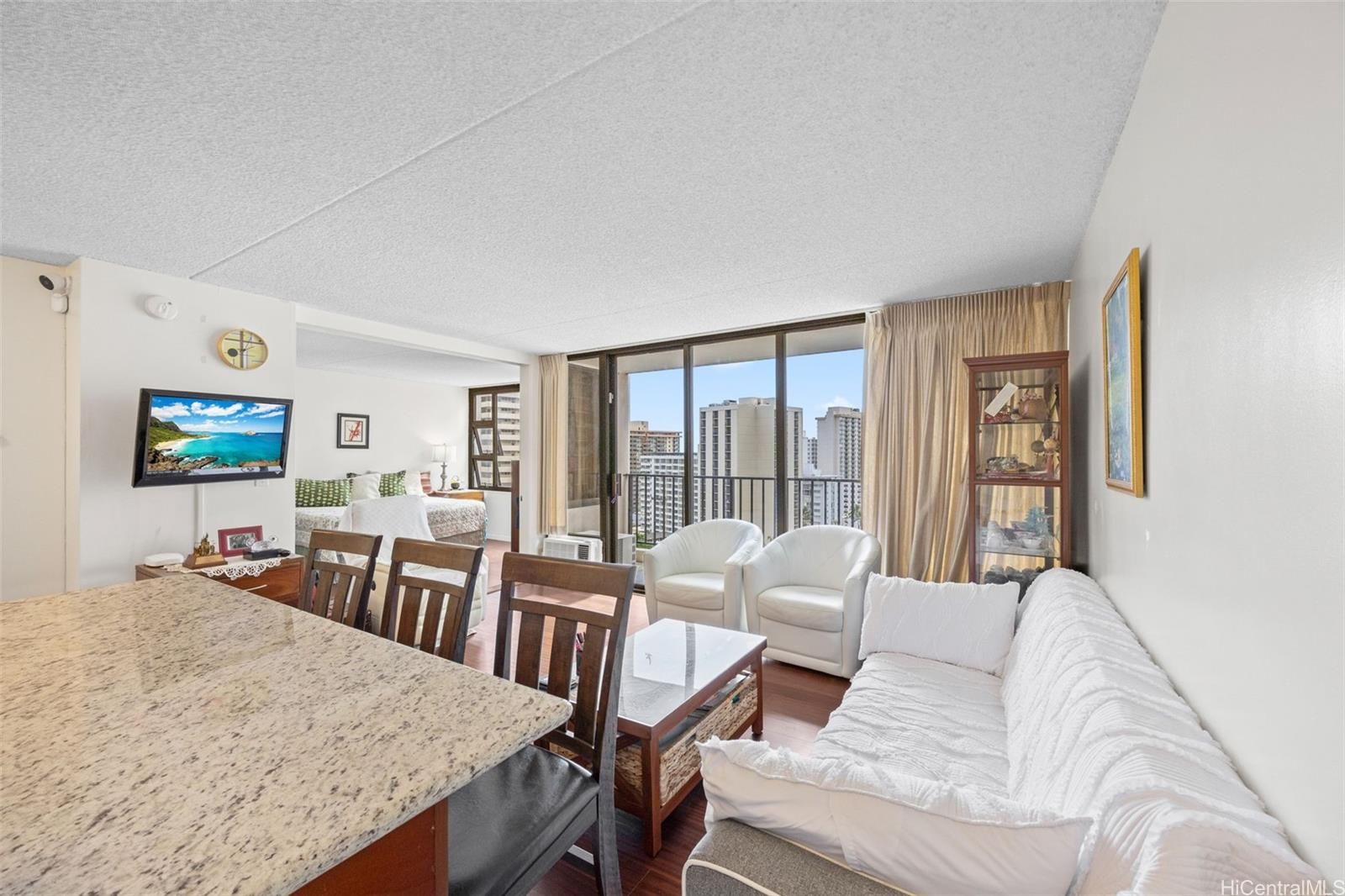 Waikiki Banyan Unit 1708-2 in WAIKIKI