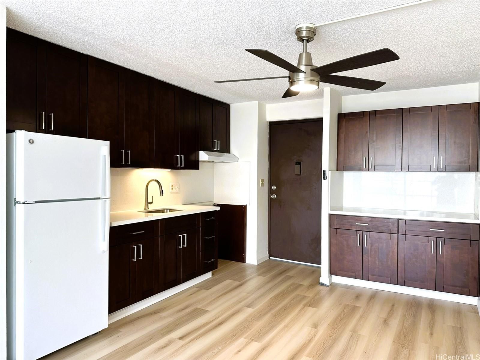 Kapiolani Manor Unit 517 in ALA MOANA