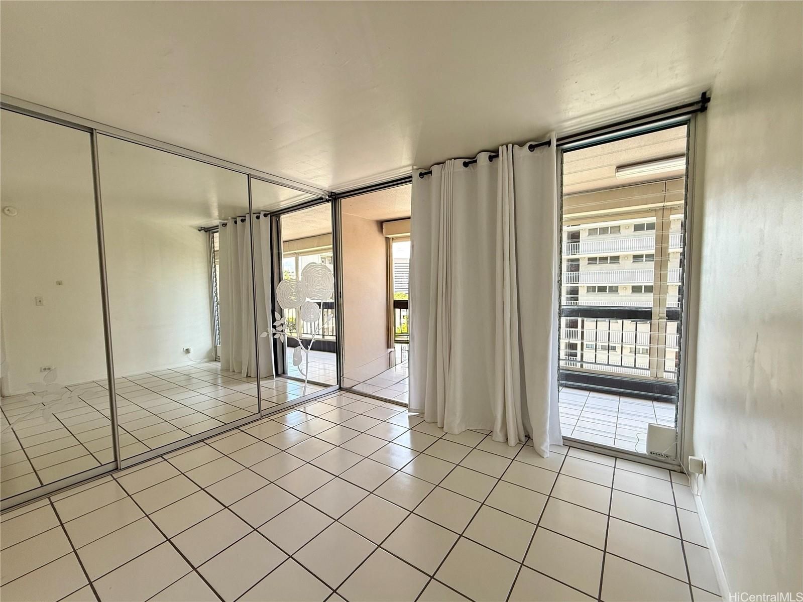 Kinau Lanais Unit 404 in PUNCHBOWL-LOWER