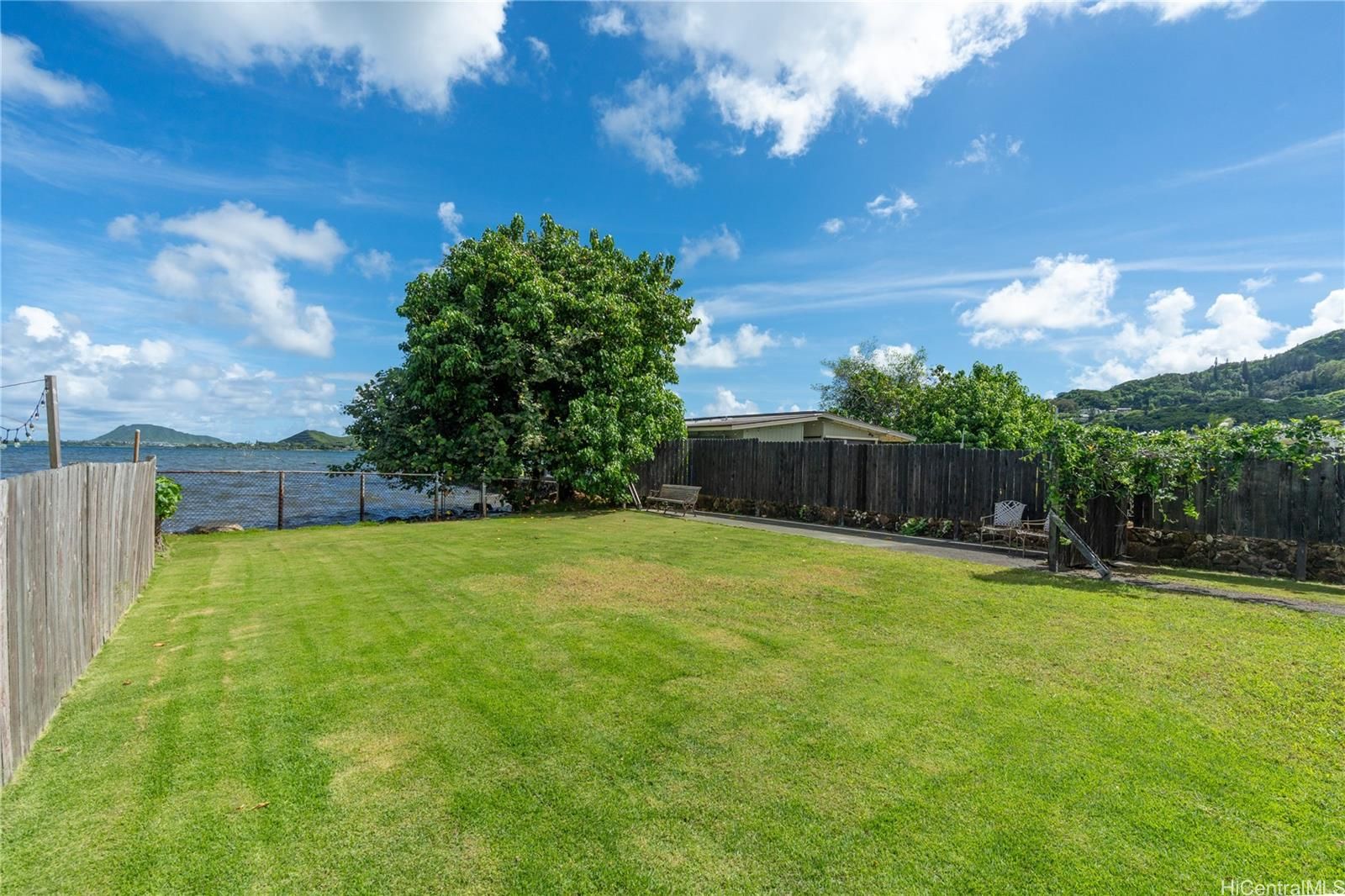 45-1 Holowai St , Kaneohe, HI, 96744 in WAIKALUA