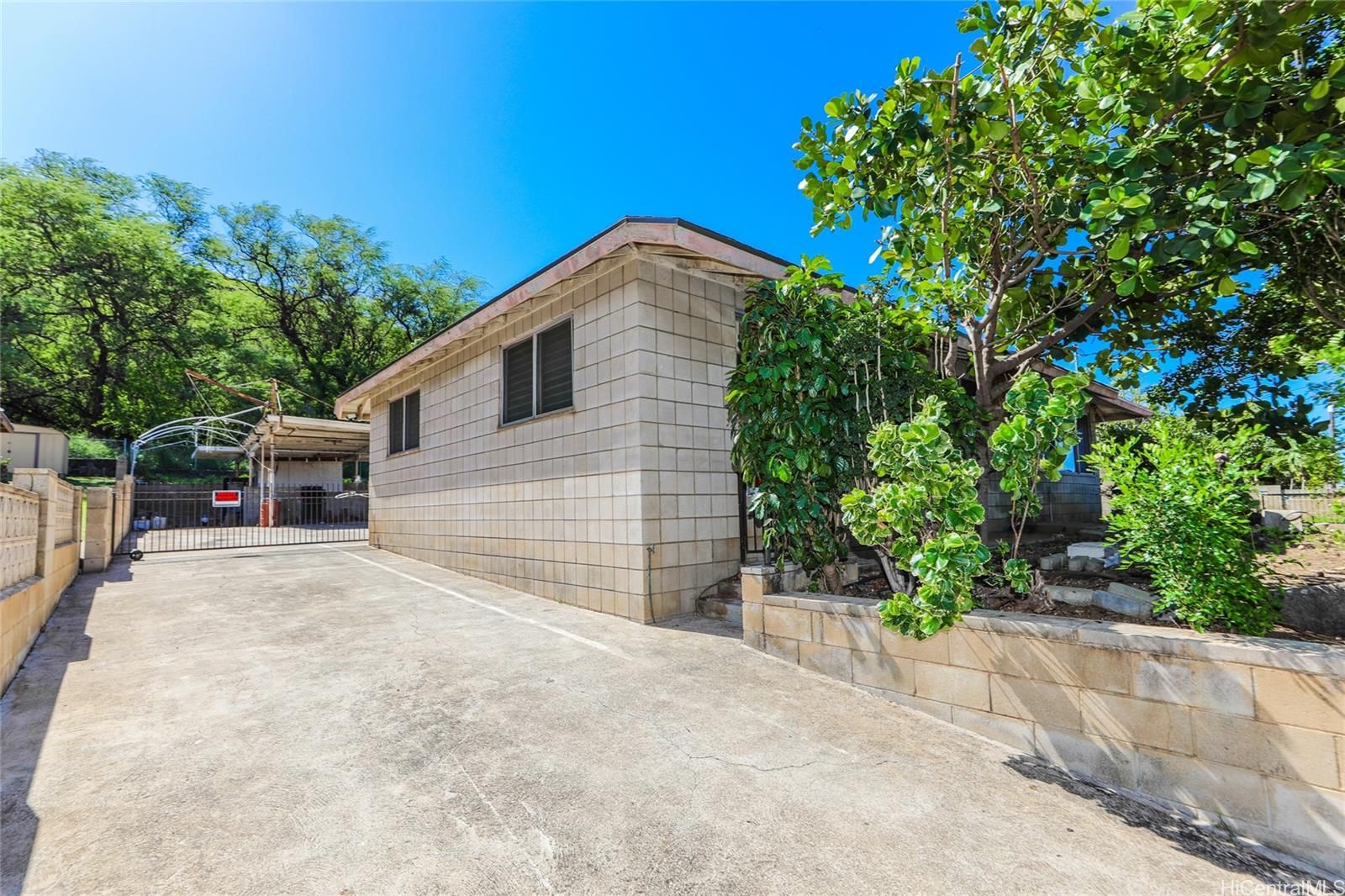 85-307 Waianae Valley Rd , Waianae, HI, 96792 in WAIANAE