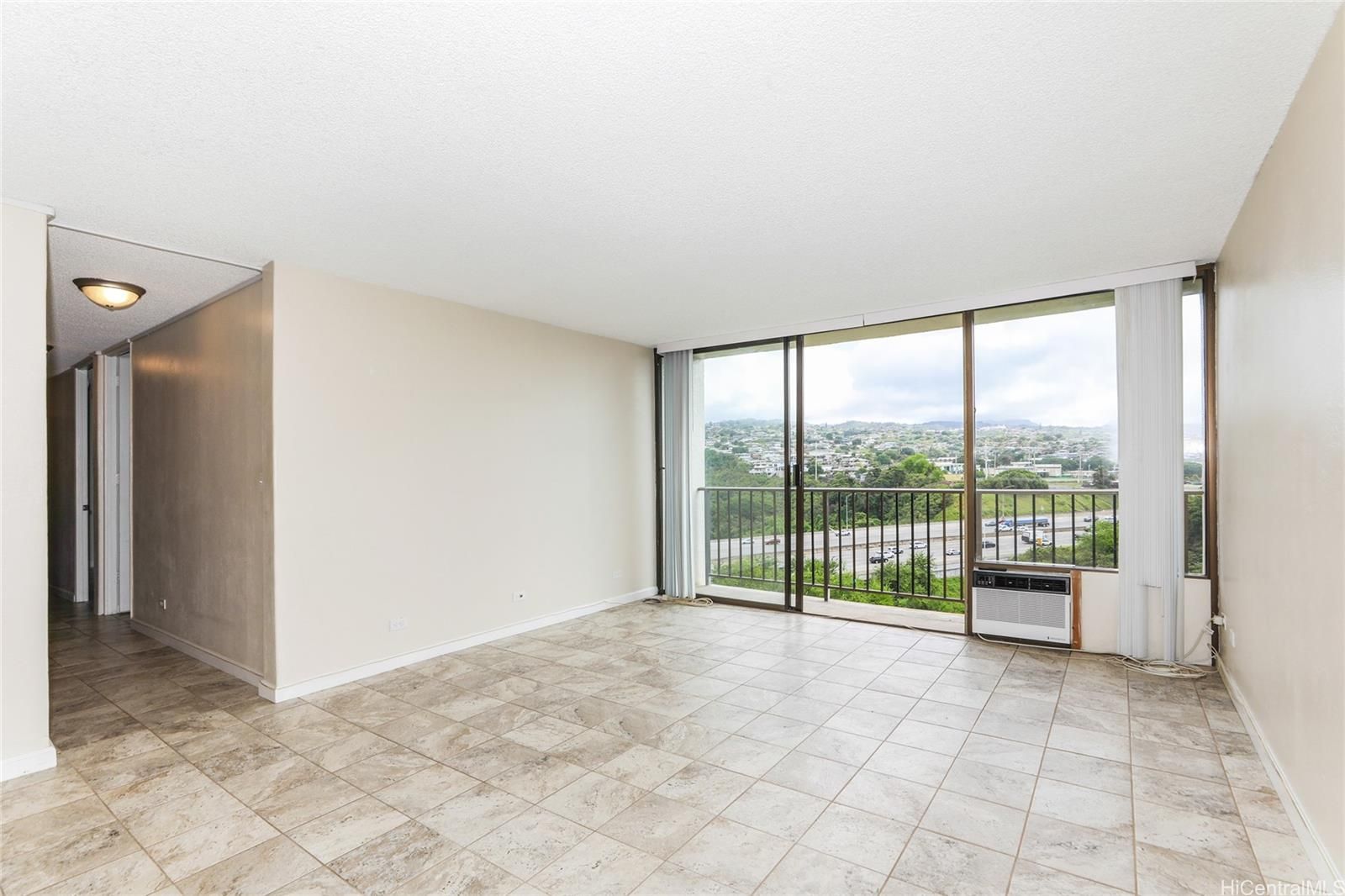 Pearl 1 Unit 15D in PEARLRIDGE