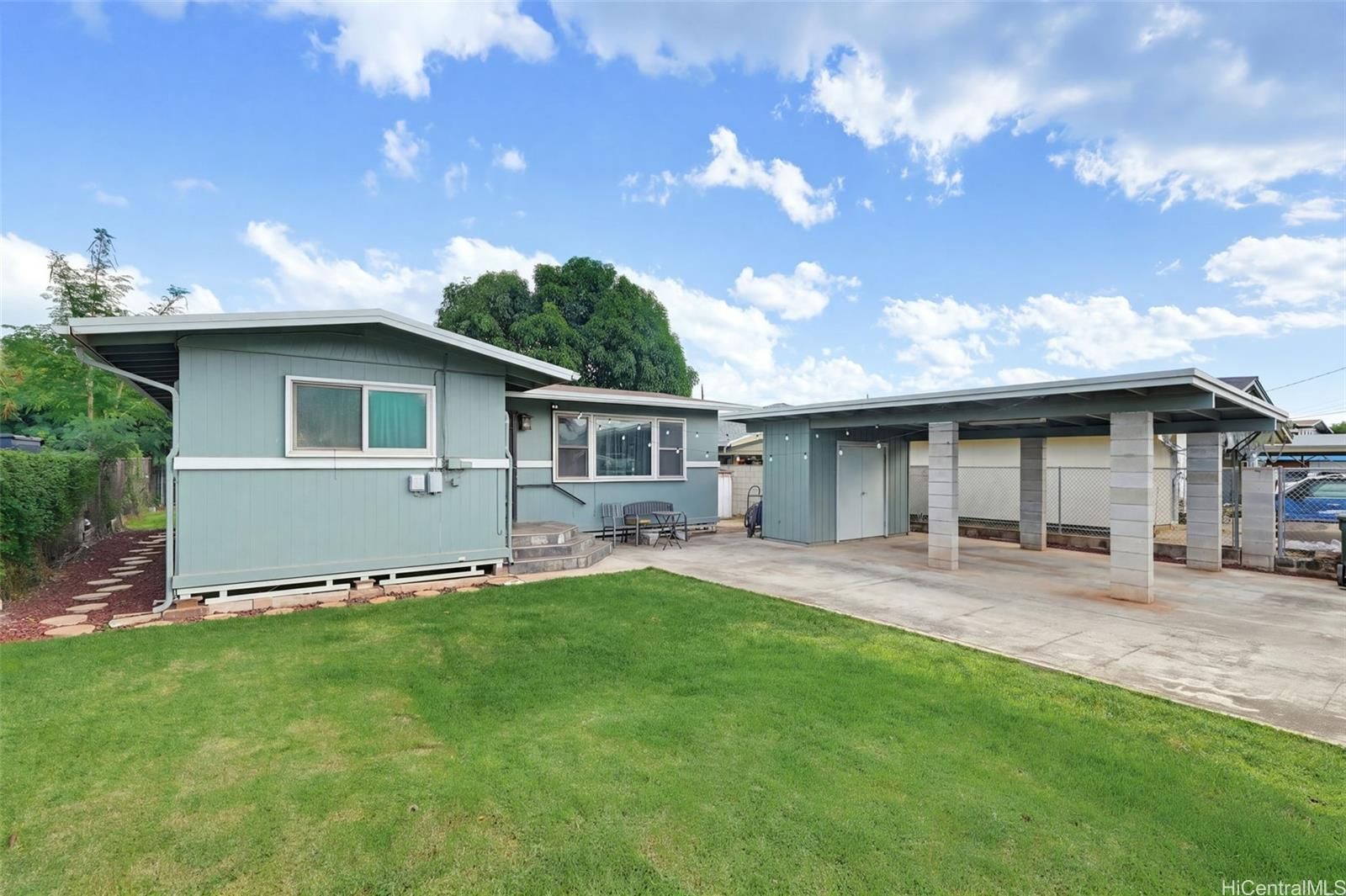 87-233 Mikana St , Waianae, HI, 96792 in MAILI