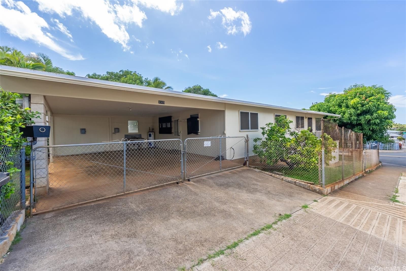 3305 Francis St , Honolulu, HI, 96815 in KAPAHULU