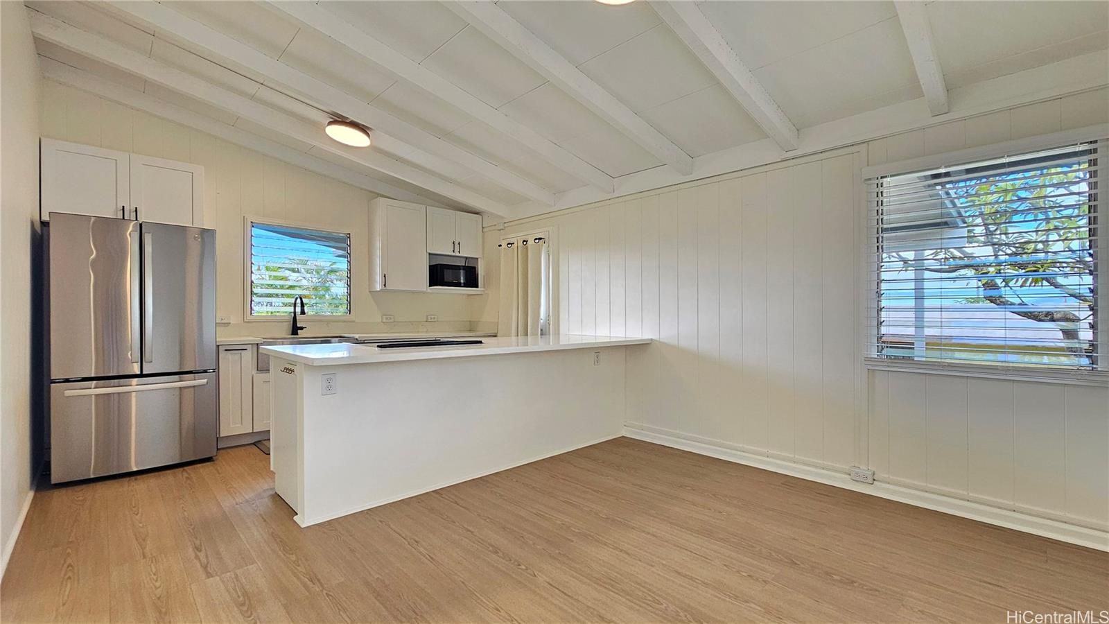 99-749 Hukaa St , Aiea, HI, 96701 in HALAWA