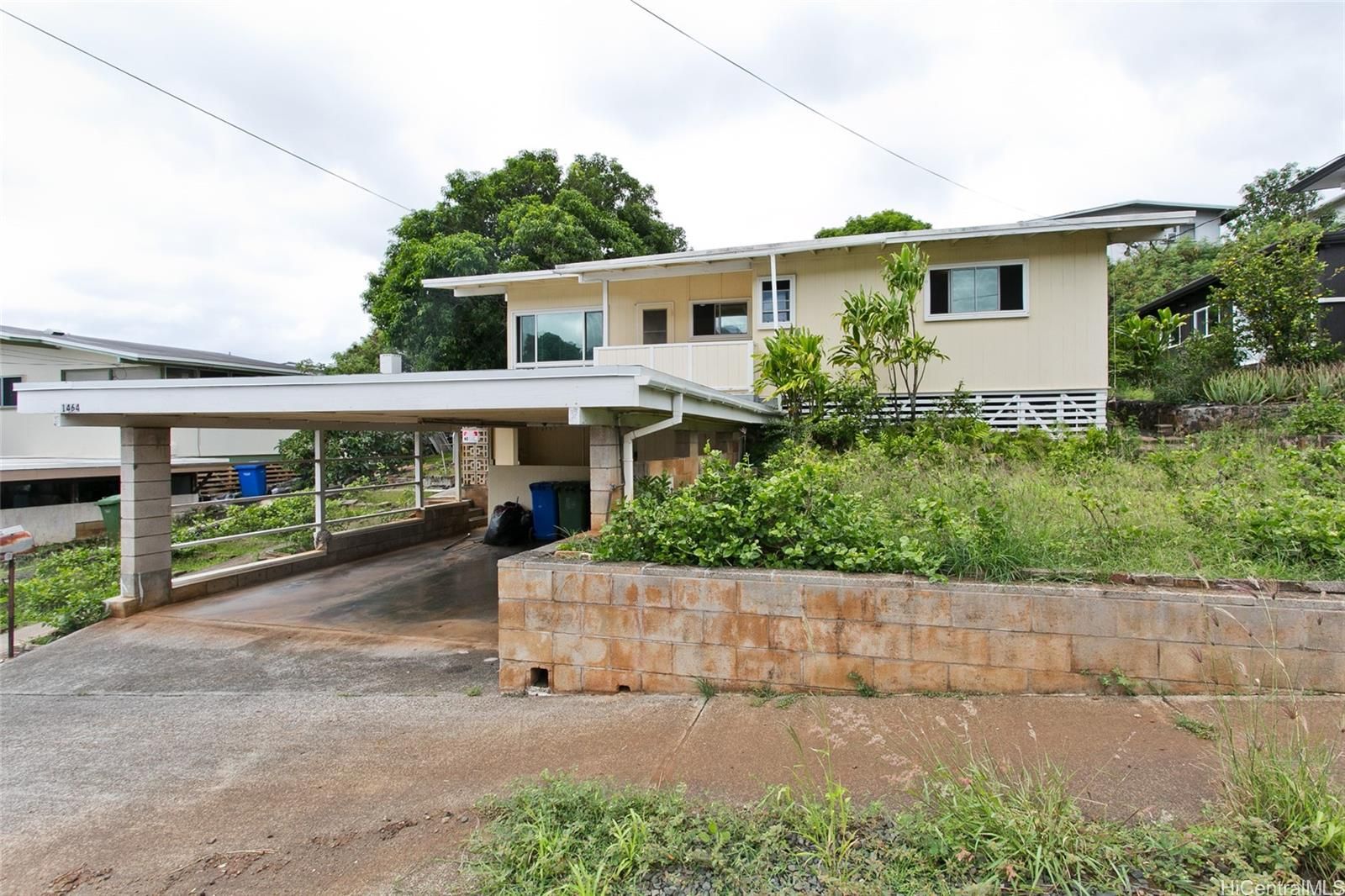 1464 Onipaa St , Honolulu, HI, 96819 in MOANALUA GARDENS