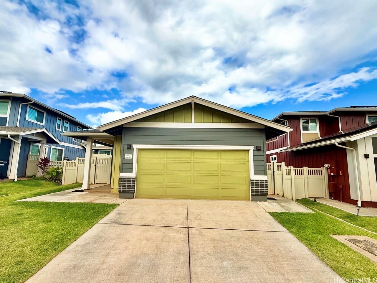 94-1133 Halekukui St , Waipahu, HI, 96797 in Koa Ridge