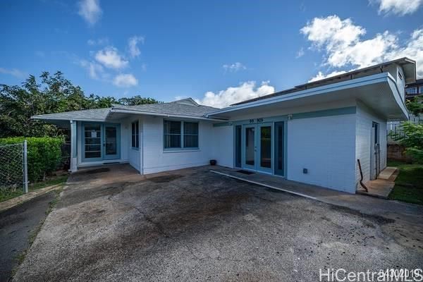 99-905 Aiea Heights Dr , Aiea, HI, 96701 in Aiea Heights
