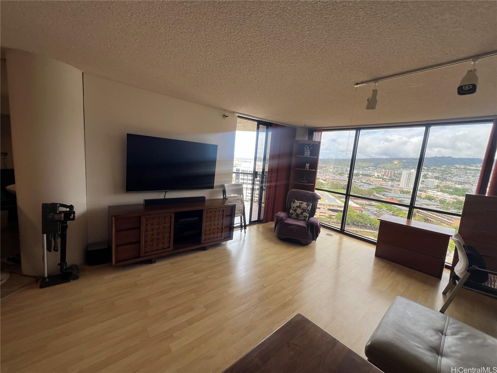 Unit 2102