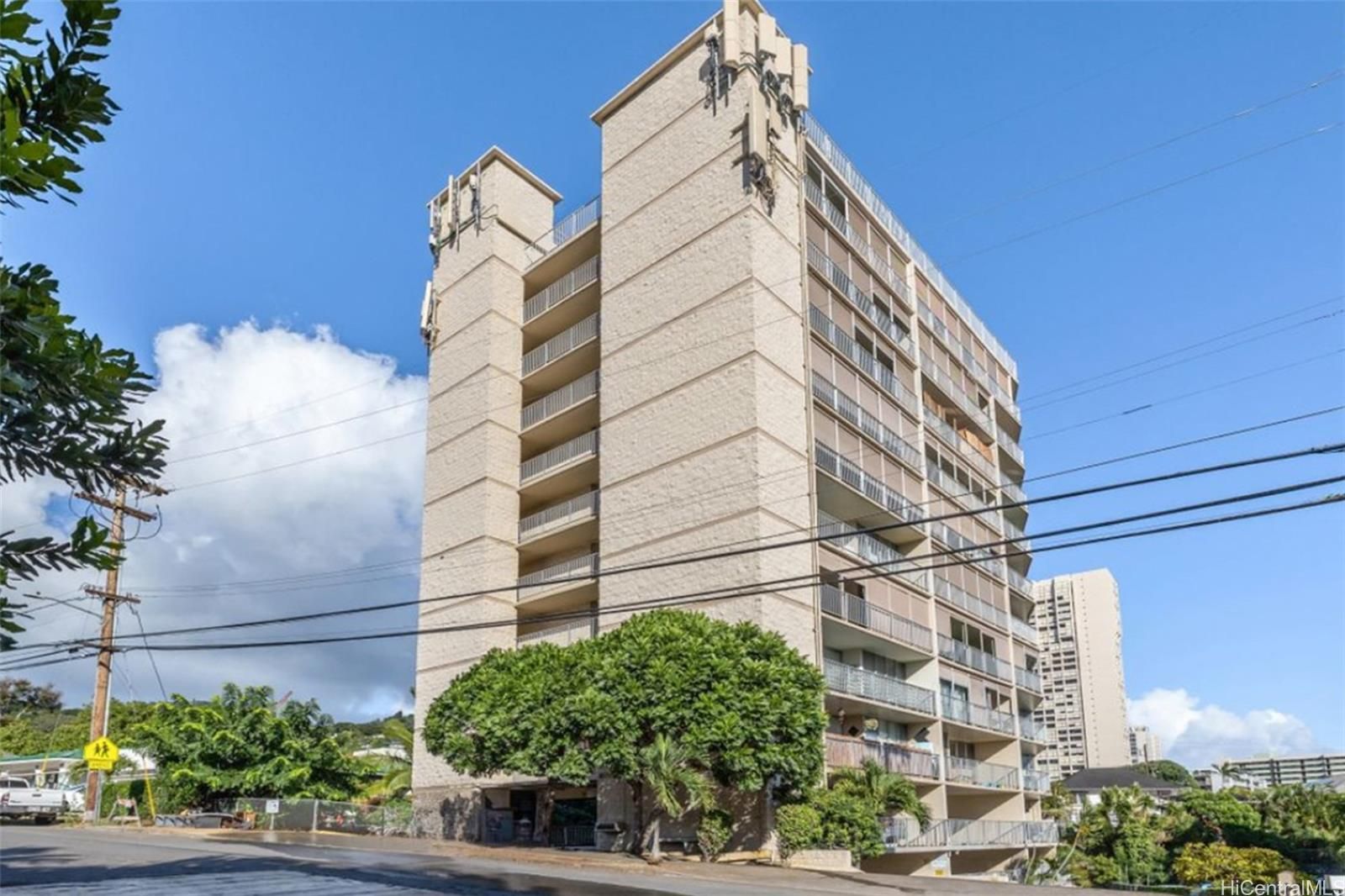 Rose Terrace Unit 602 in Makiki
