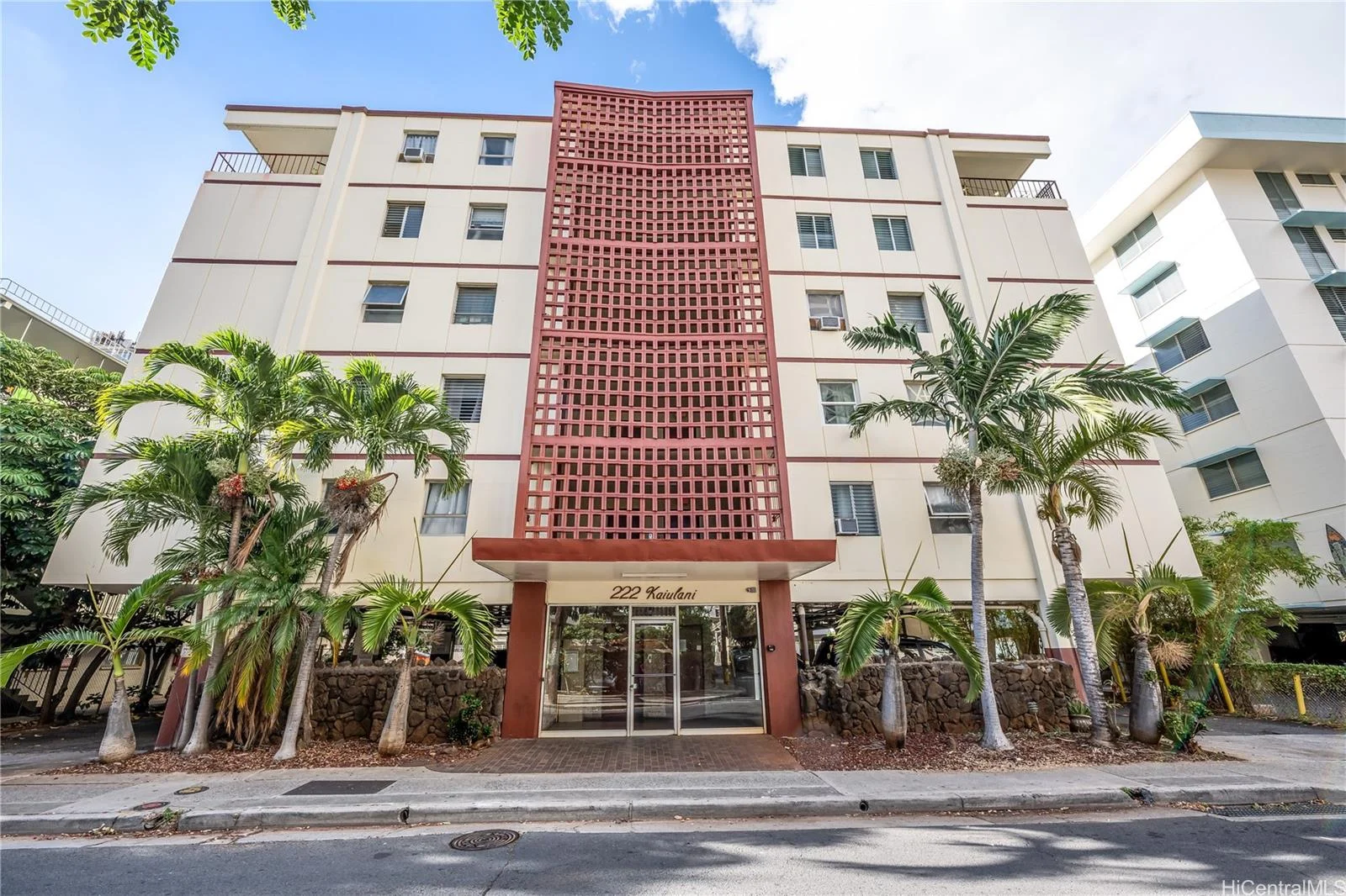 222 Kaiulani Apts