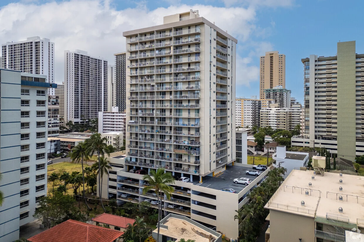 Waikiki Lanais