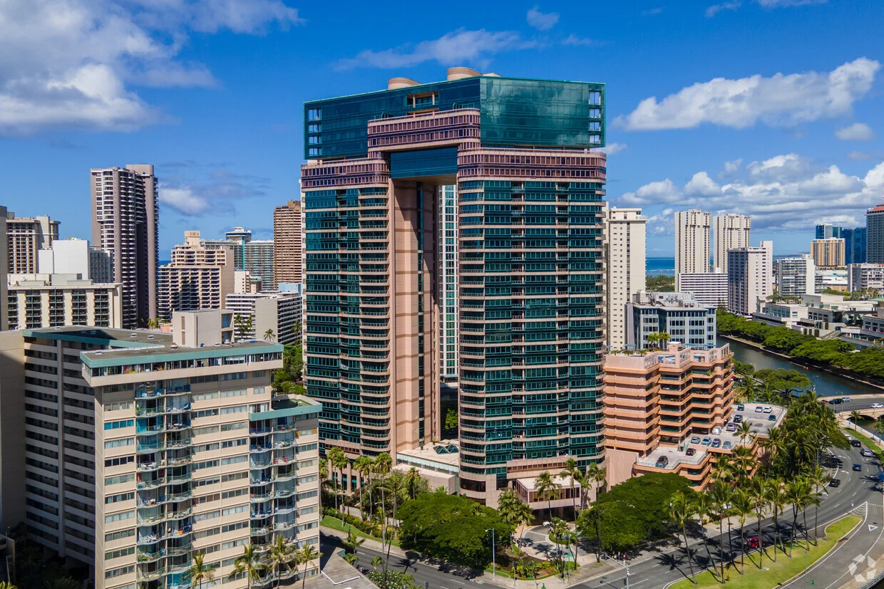 Waikiki Landmark
